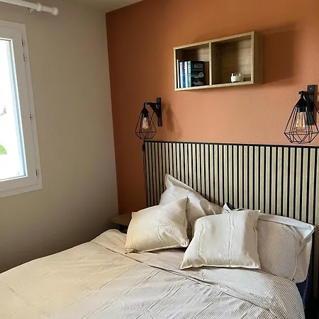 à 400 Mètres De La Sète
