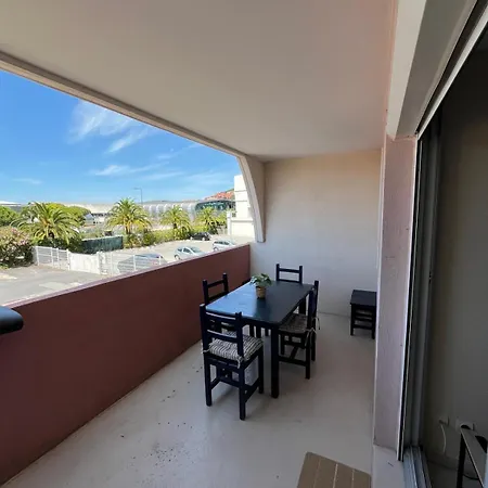 à 400 Mètres De La Sète
